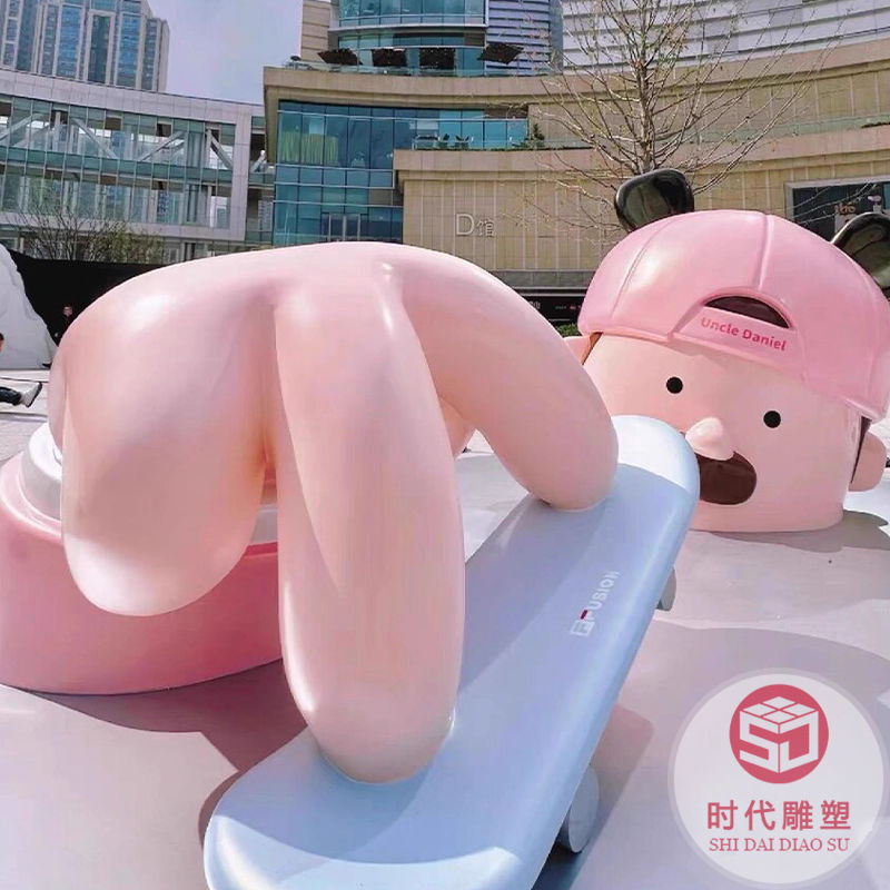 戶外玻璃鋼抽象體育運動人物雕塑跑步足球籃球自行車大型景觀擺件
