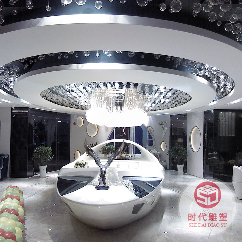 大型玻璃鋼雕塑定制做美陳網(wǎng)紅卡通公仔戶(hù)外動(dòng)漫人物商場(chǎng)擺件裝飾